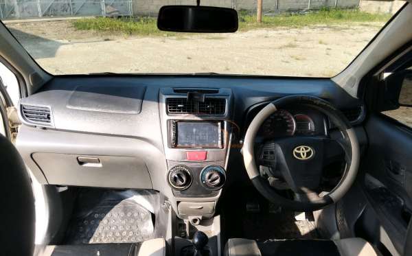 TOYOTA  AVANZA VELOZ 1.5