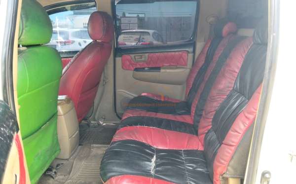 TOYOTA HILUX 2.5 G DC 4X4