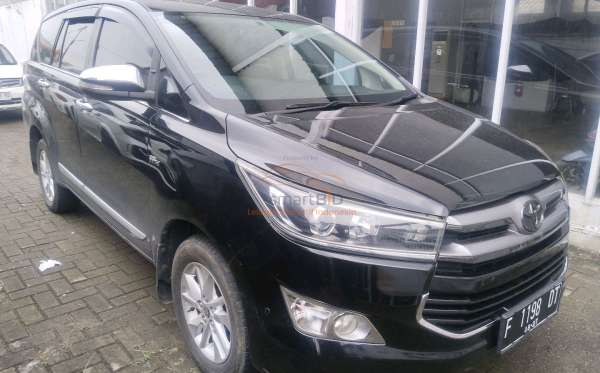 TOYOTA INNOVA  2.0 Q