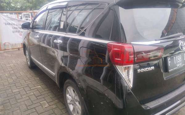 TOYOTA INNOVA  2.0 Q