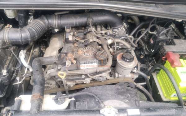 TOYOTA INNOVA  2.0 Q