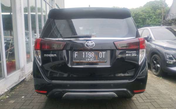 TOYOTA INNOVA  2.0 Q