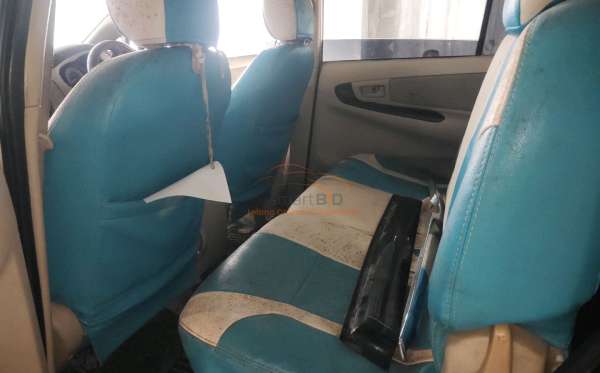 TOYOTA KIJANG INNOVA G