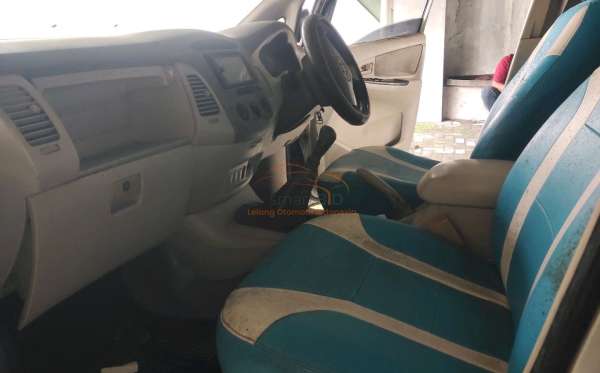 TOYOTA KIJANG INNOVA G