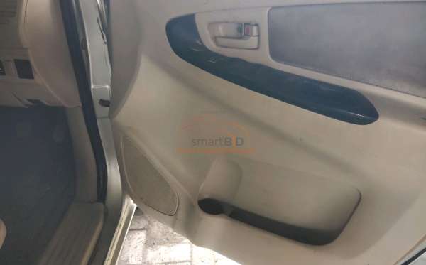 TOYOTA KIJANG INNOVA G