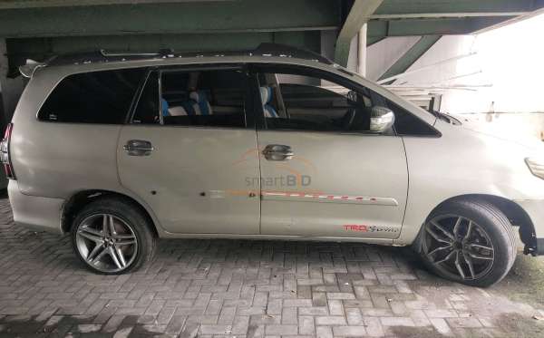 TOYOTA KIJANG INNOVA G