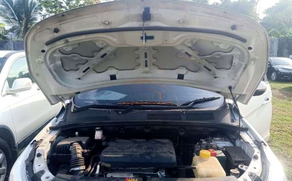 WULING CORTEZ 1.5 ST