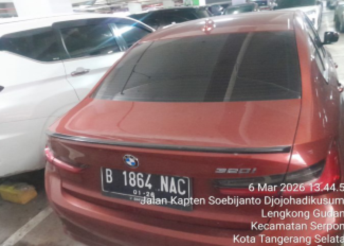 BMW  320I  CKD AT