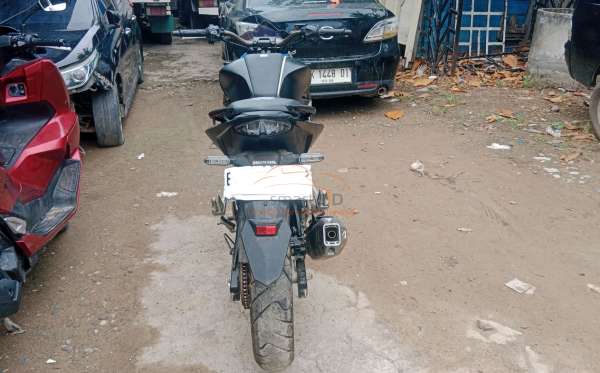 HONDA CB 150 R