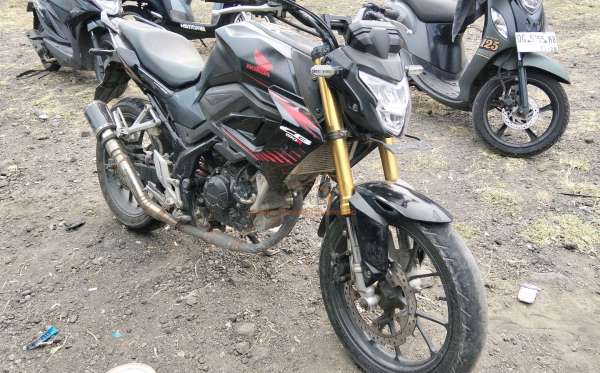 HONDA CB 150 R