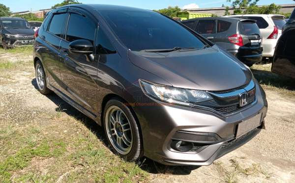 HONDA JAZZ GK5 1.5 RS