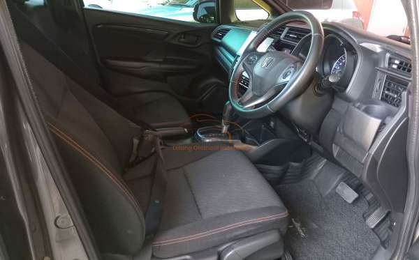 HONDA JAZZ GK5 1.5 RS