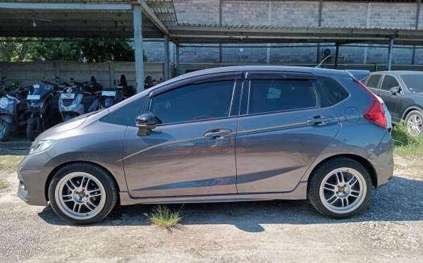 HONDA JAZZ GK5 1.5 RS
