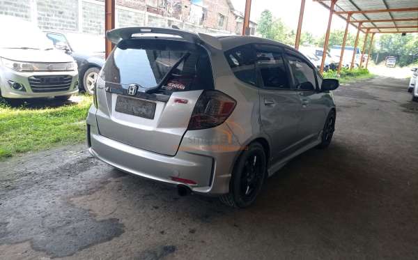 HONDA  JAZZ  GE8 1.5 E