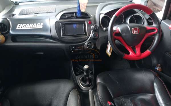 HONDA  JAZZ  GE8 1.5 E