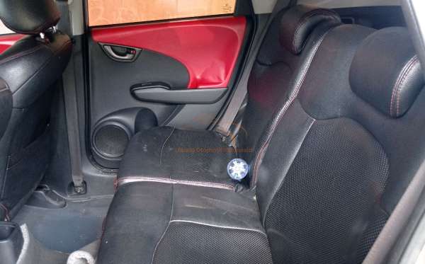 HONDA  JAZZ  GE8 1.5 E