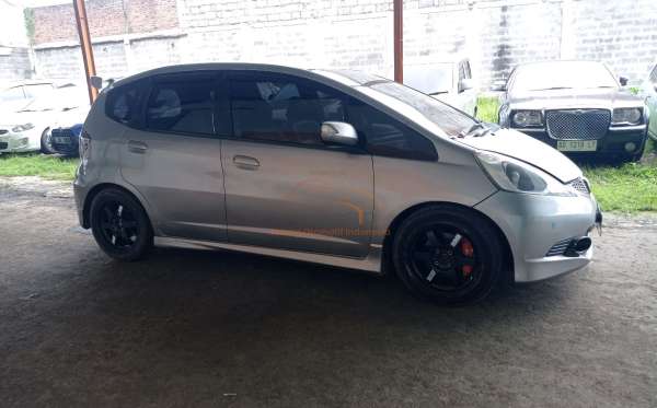 HONDA  JAZZ  GE8 1.5 E