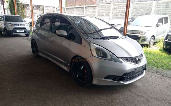 HONDA  JAZZ  GE8 1.5 E