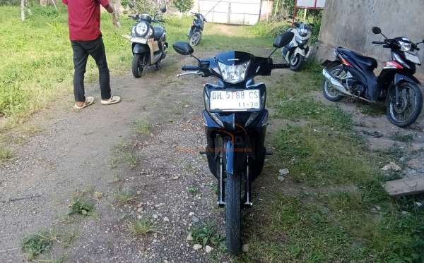 HONDA  REVO