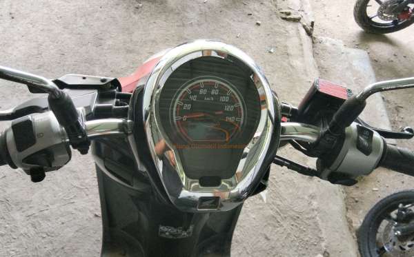 HONDA SCOOPY SPORTY