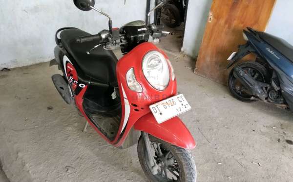 HONDA SCOOPY SPORTY