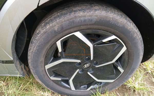 HYUNDAI IONIQ 5 EV SIGNATURE