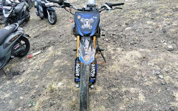 KAWASAKI  D-TRACKER SE