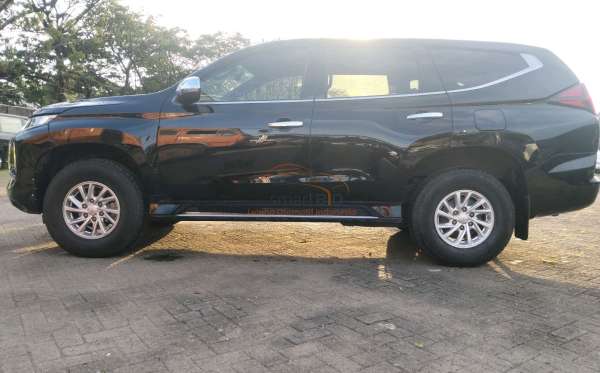 MITSUBISHI PAJERO SPORT 2.5L GLX (4X4)
