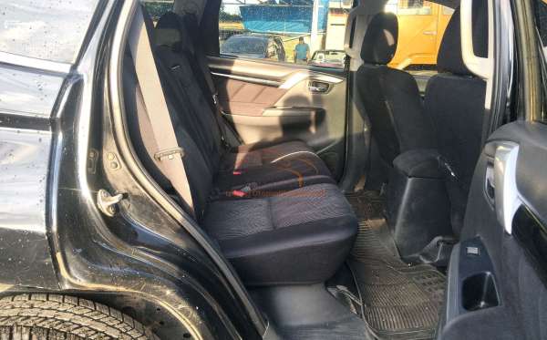 MITSUBISHI PAJERO SPORT 2.5L GLX (4X4)