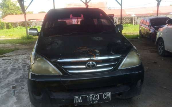 TOYOTA  AVANZA  1.3