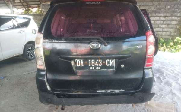 TOYOTA  AVANZA  1.3