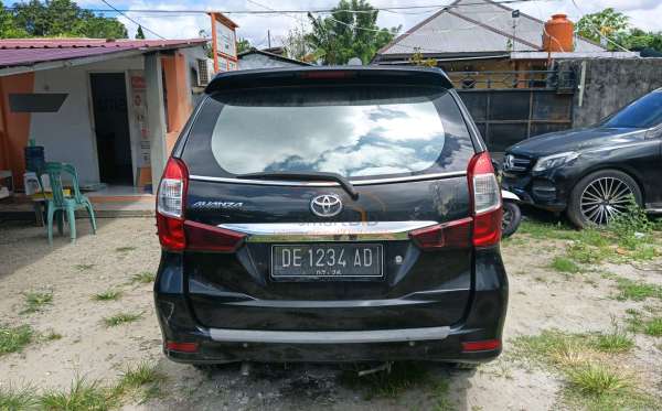 TOYOTA AVANZA