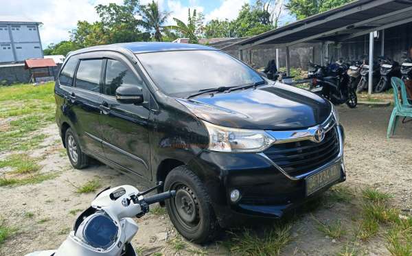 TOYOTA AVANZA
