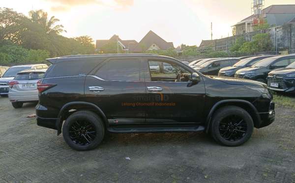 TOYOTA FORTUNER