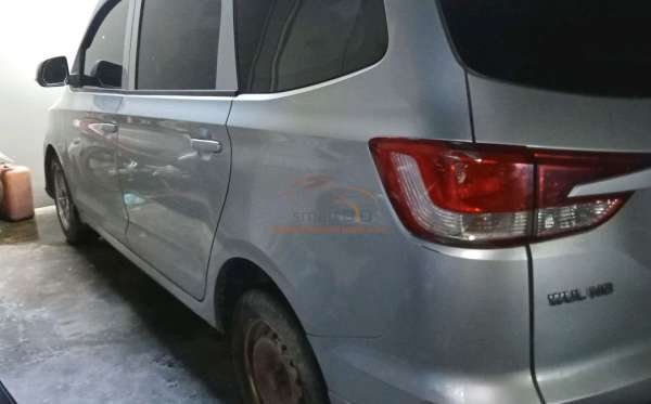 WULING  CONFERO  1.5 (4X2)