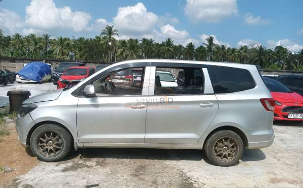WULING CONFERO 1.5 DB MY (4X2)