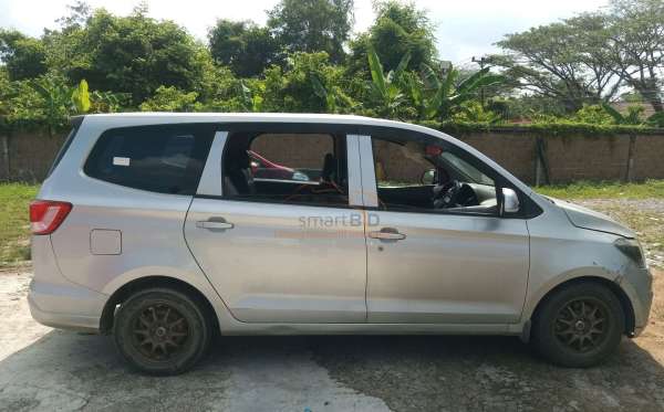WULING CONFERO 1.5 DB MY (4X2)