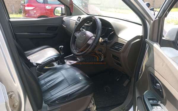 WULING CONFERO 1.5 DB MY (4X2)