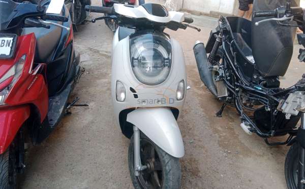HONDA SCOOPY PRESTIGE