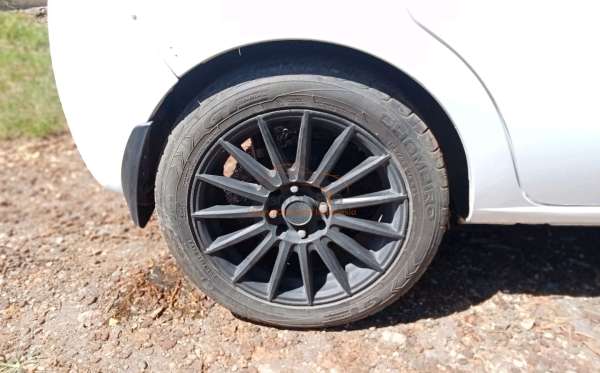 MITSUBISHI MIRAGE 1.2L GLX