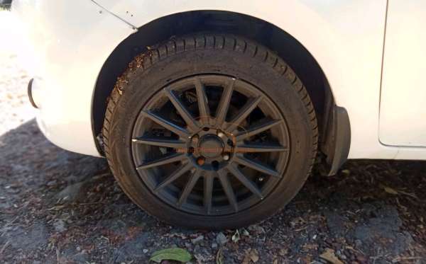 MITSUBISHI MIRAGE 1.2L GLX