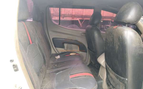 MITSUBISHI STRADA CR 2.8 AM DC GLX (4X4)