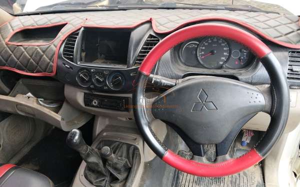 MITSUBISHI STRADA CR 2.8 AM DC GLX (4X4)