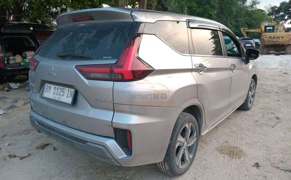 MITSUBISHI XPANDER