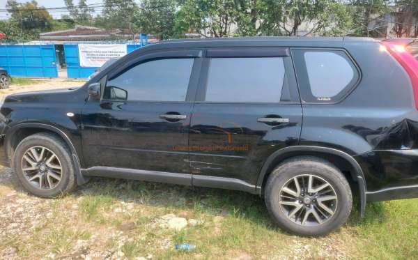 NISSAN X TRAIL 2.5