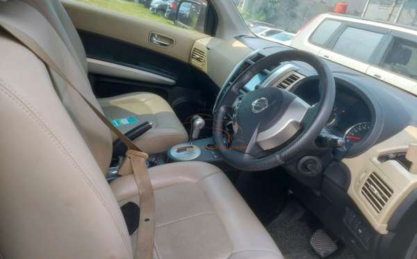 NISSAN X TRAIL 2.5