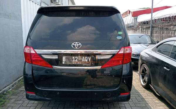 TOYOTA ALPHARD 2.4 X