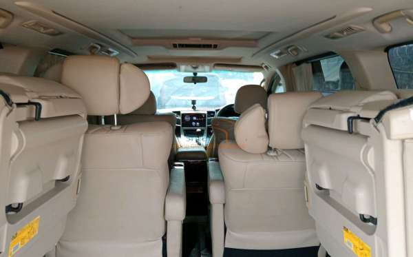 TOYOTA ALPHARD 2.4 X