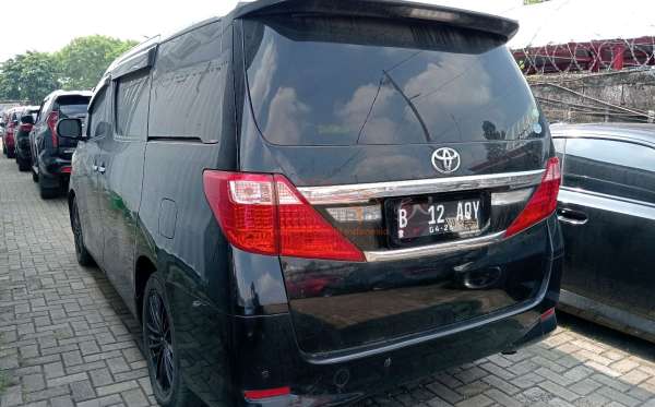 TOYOTA ALPHARD 2.4 X