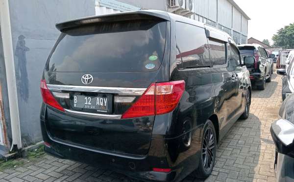 TOYOTA ALPHARD 2.4 X